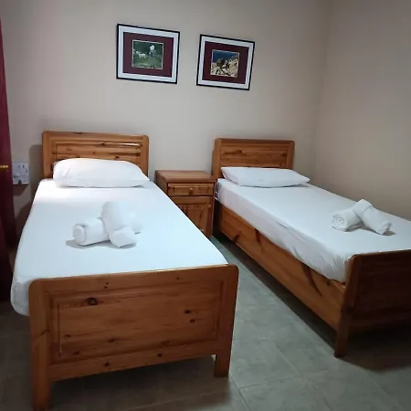 Lovely 3-bedroom With Stunning Views Apartment Sannat