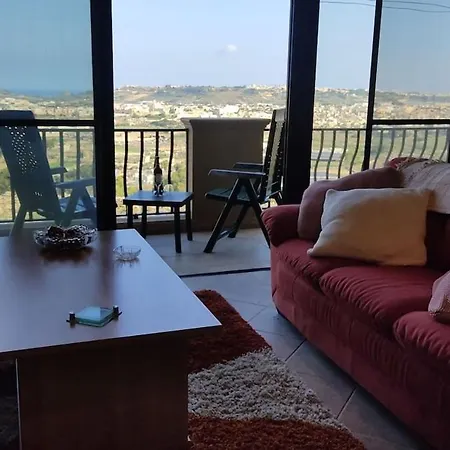 Lovely 3-bedroom With Stunning Views Lägenhet Sannat