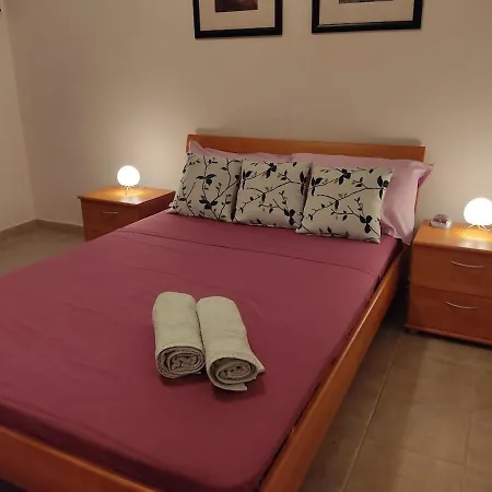 Lovely 3-bedroom With Stunning Views Lägenhet *