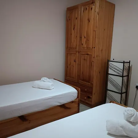 Lovely 3-bedroom With Stunning Views Lejlighed *