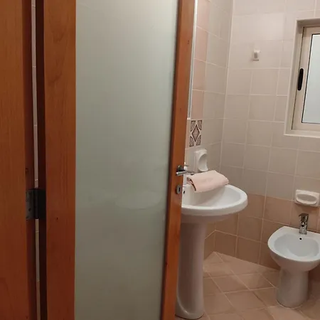 Lovely 3-bedroom With Stunning Views Lejlighed